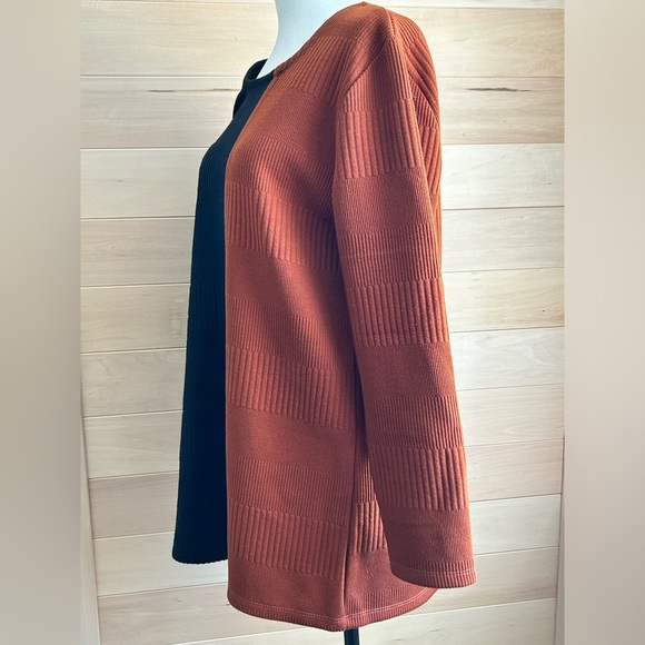 La Madona size L, Black with rustic orange, 3/4 sleeved, ribbed sweatshirt - Picture 5 of 10